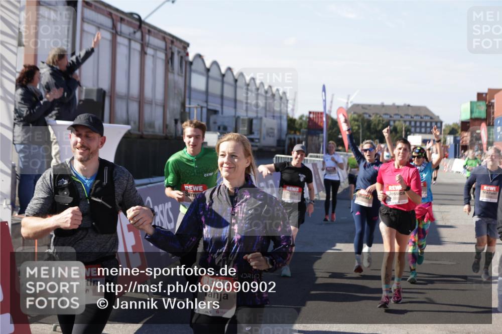 03.10.2025 - Köhlbrandbrückenlauf Jannik Wohlers http://msf.ph/oto/9090902 03.10.2025 13:19:42 Ziel 4981, 5047, 5148, 5647, 5648, 5650, 5838, 5931, 5975, 6382, 6383, 6509, 6600, 6660, 6730 meine-sportfotos.de