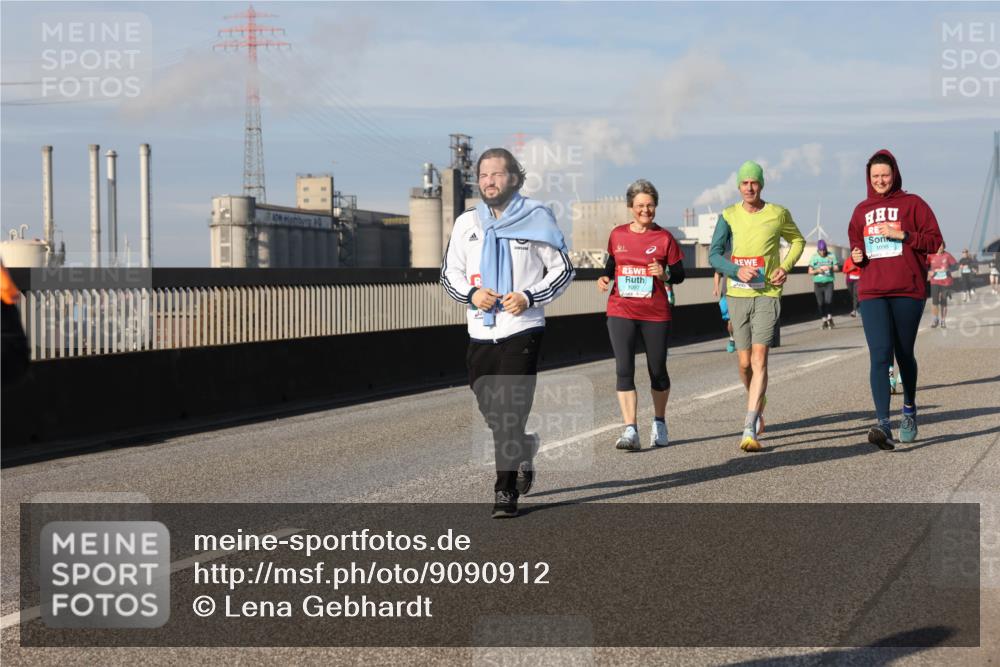 03.10.2025 - Köhlbrandbrückenlauf Lena Gebhardt http://msf.ph/oto/9090912 03.10.2025 10:07:47 Position 2 1097, 1098 meine-sportfotos.de