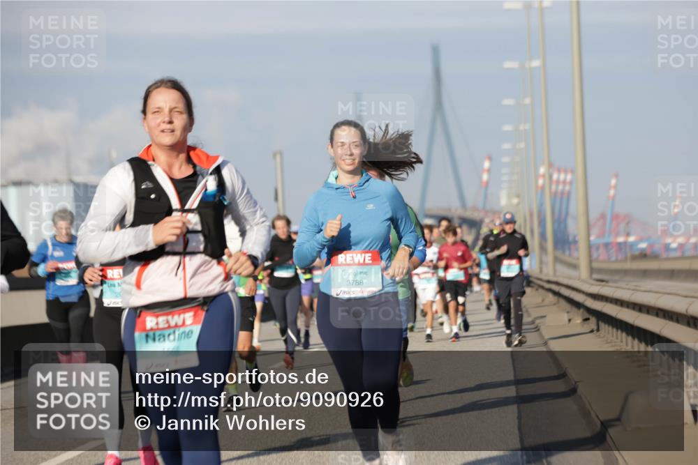 03.10.2025 - Köhlbrandbrückenlauf Jannik Wohlers http://msf.ph/oto/9090926 03.10.2025 09:59:13 Position 3 1568, 3788 meine-sportfotos.de