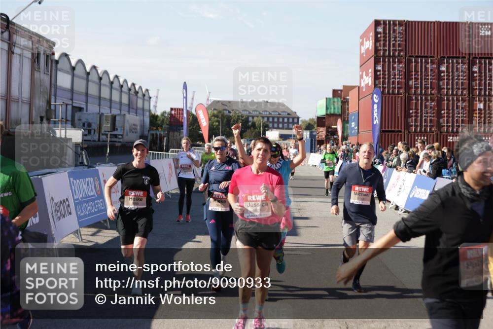 03.10.2025 - Köhlbrandbrückenlauf Jannik Wohlers http://msf.ph/oto/9090933 03.10.2025 13:19:42 Ziel 4981, 5047, 5148, 5647, 5648, 5650, 5838, 5931, 5975, 6382, 6383, 6509, 6600, 6660, 6730 meine-sportfotos.de