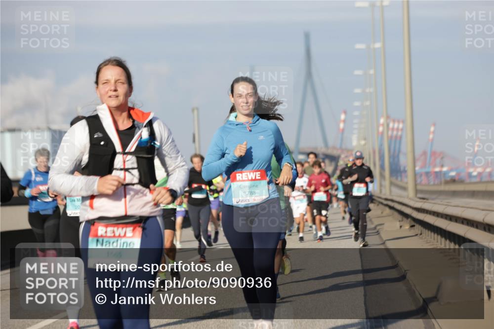 03.10.2025 - Köhlbrandbrückenlauf Jannik Wohlers http://msf.ph/oto/9090936 03.10.2025 09:59:13 Position 3 20, 1565, 3788 meine-sportfotos.de