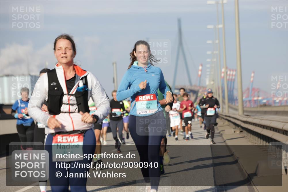 03.10.2025 - Köhlbrandbrückenlauf Jannik Wohlers http://msf.ph/oto/9090940 03.10.2025 09:59:14 Position 3 1565, 3788 meine-sportfotos.de