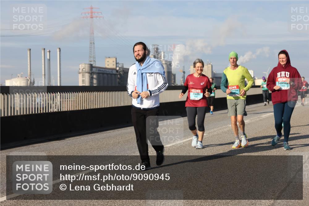 03.10.2025 - Köhlbrandbrückenlauf Lena Gebhardt http://msf.ph/oto/9090945 03.10.2025 10:07:47 Position 2 1098, 1097 meine-sportfotos.de