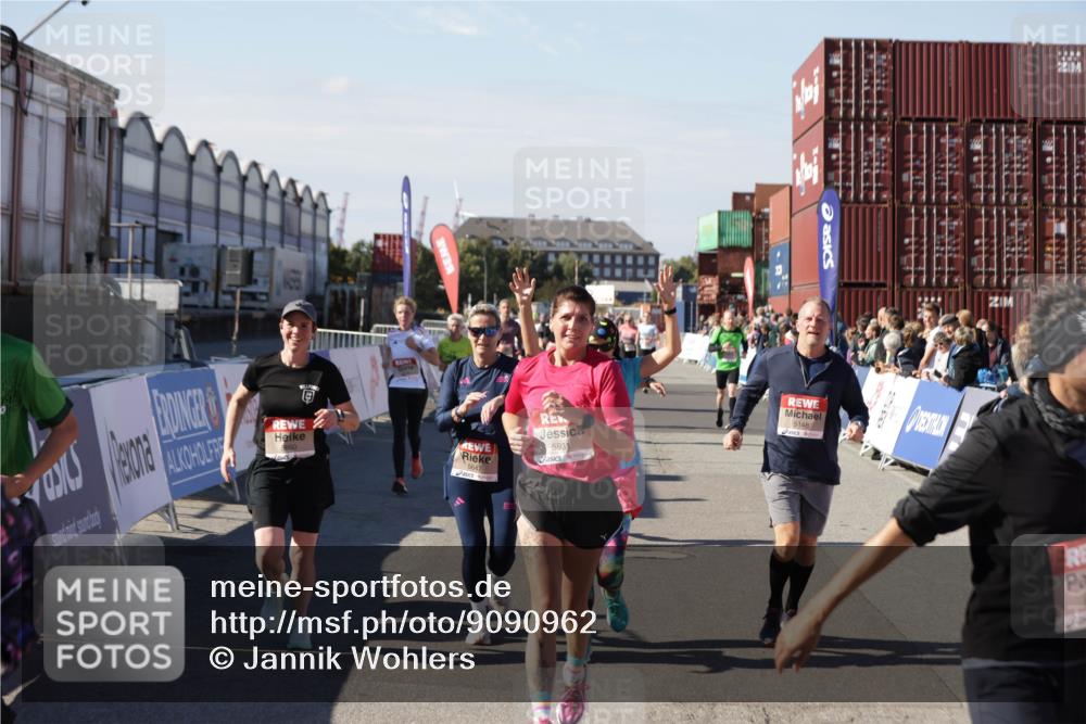 03.10.2025 - Köhlbrandbrückenlauf Jannik Wohlers http://msf.ph/oto/9090962 03.10.2025 13:19:42 Ziel 4981, 5047, 5148, 5647, 5648, 5650, 5838, 5931, 5975, 6382, 6383, 6509, 6600, 6660, 6730 meine-sportfotos.de