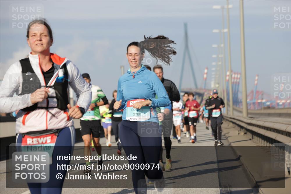 03.10.2025 - Köhlbrandbrückenlauf Jannik Wohlers http://msf.ph/oto/9090974 03.10.2025 09:59:14 Position 3 1505, 3788 meine-sportfotos.de