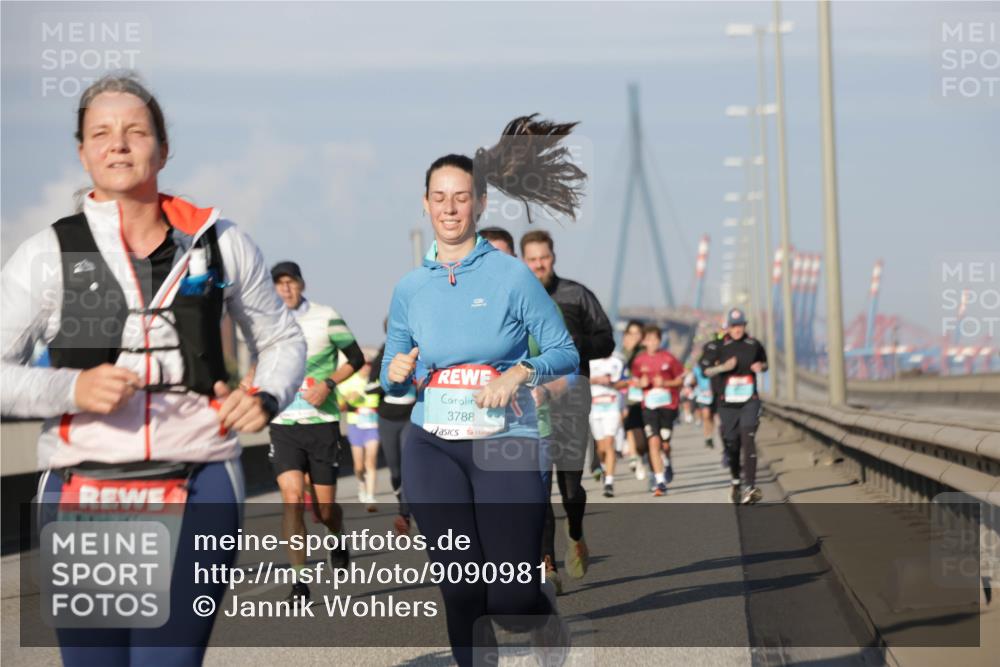 03.10.2025 - Köhlbrandbrückenlauf Jannik Wohlers http://msf.ph/oto/9090981 03.10.2025 09:59:14 Position 3 1565, 3788 meine-sportfotos.de