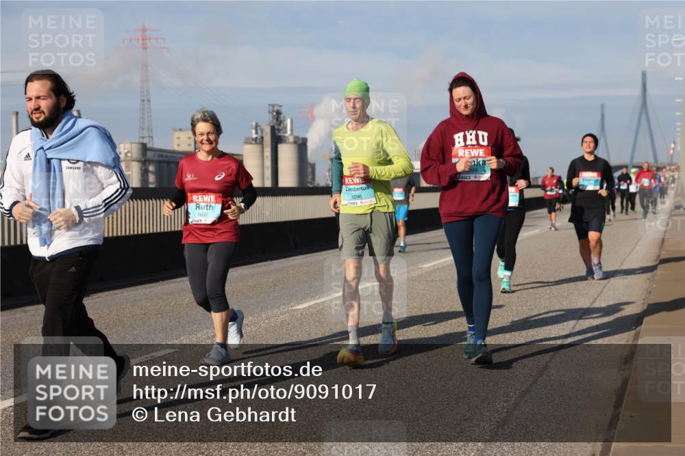 03.10.2025 - Köhlbrandbrückenlauf Lena Gebhardt http://msf.ph/oto/9091017 03.10.2025 10:07:49 Position 2 1097, 1096, 098 meine-sportfotos.de