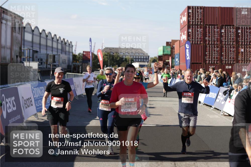 03.10.2025 - Köhlbrandbrückenlauf Jannik Wohlers http://msf.ph/oto/9091018 03.10.2025 13:19:43 Ziel 4981, 5047, 5148, 5647, 5648, 5650, 5838, 5931, 5975, 6382, 6383, 6509, 6600, 6660, 6730 meine-sportfotos.de