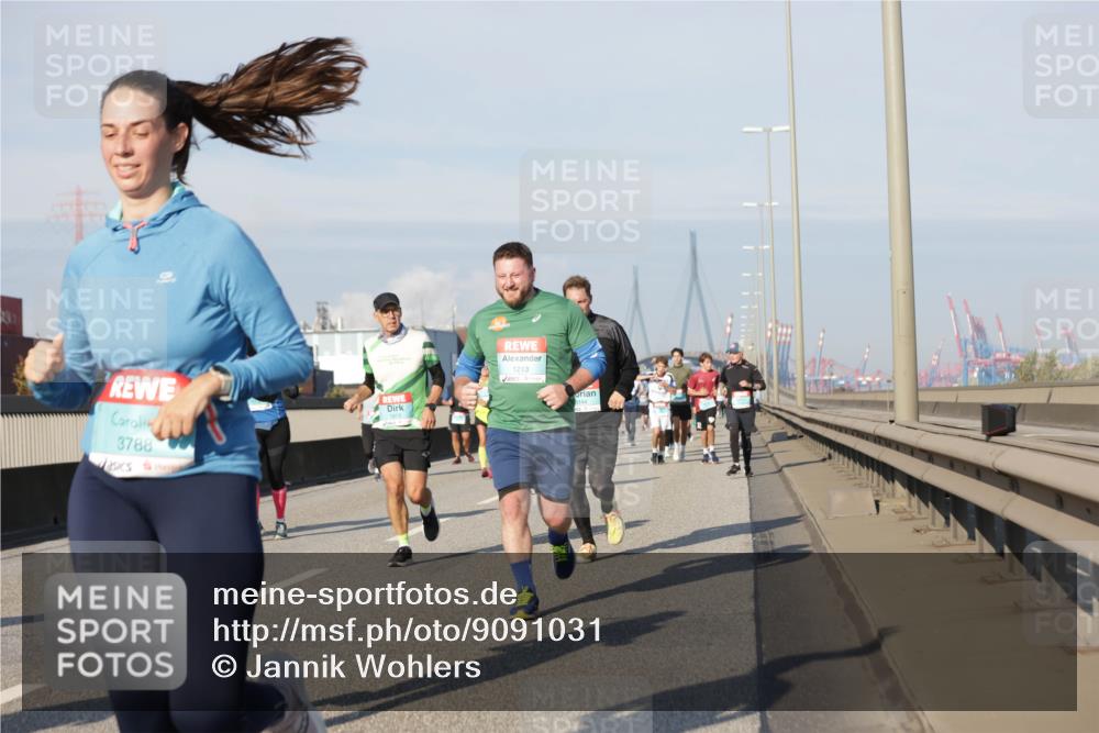 03.10.2025 - Köhlbrandbrückenlauf Jannik Wohlers http://msf.ph/oto/9091031 03.10.2025 09:59:16 Position 3 3788, 1813, 1213 meine-sportfotos.de