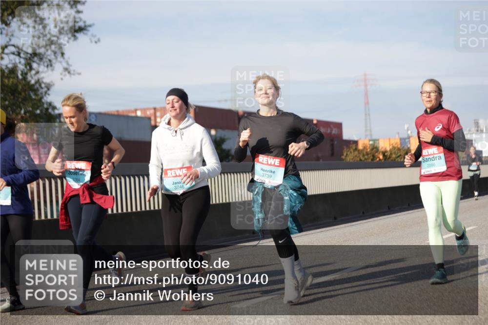 03.10.2025 - Köhlbrandbrückenlauf Jannik Wohlers http://msf.ph/oto/9091040 03.10.2025 10:10:46 Position 3 3364, 3746, 3739, 2086 meine-sportfotos.de