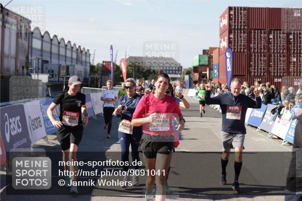 03.10.2025 - Köhlbrandbrückenlauf Jannik Wohlers http://msf.ph/oto/9091041 03.10.2025 13:19:43 Ziel 4981, 5047, 5148, 5647, 5648, 5650, 5838, 5931, 5975, 6382, 6383, 6509, 6600, 6660, 6730 meine-sportfotos.de