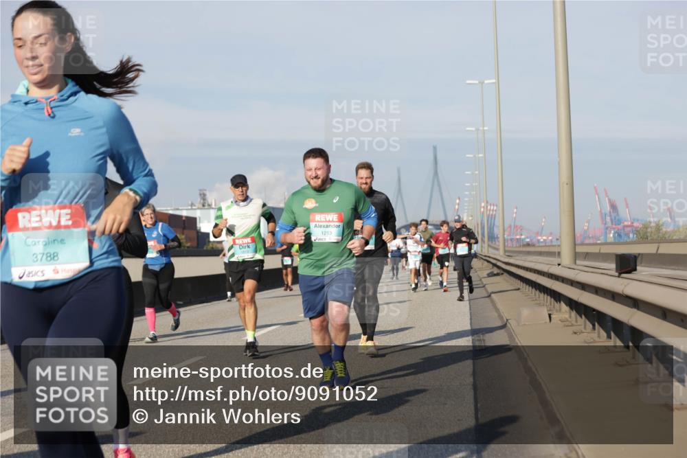 03.10.2025 - Köhlbrandbrückenlauf Jannik Wohlers http://msf.ph/oto/9091052 03.10.2025 09:59:17 Position 3 3788, 1213 meine-sportfotos.de