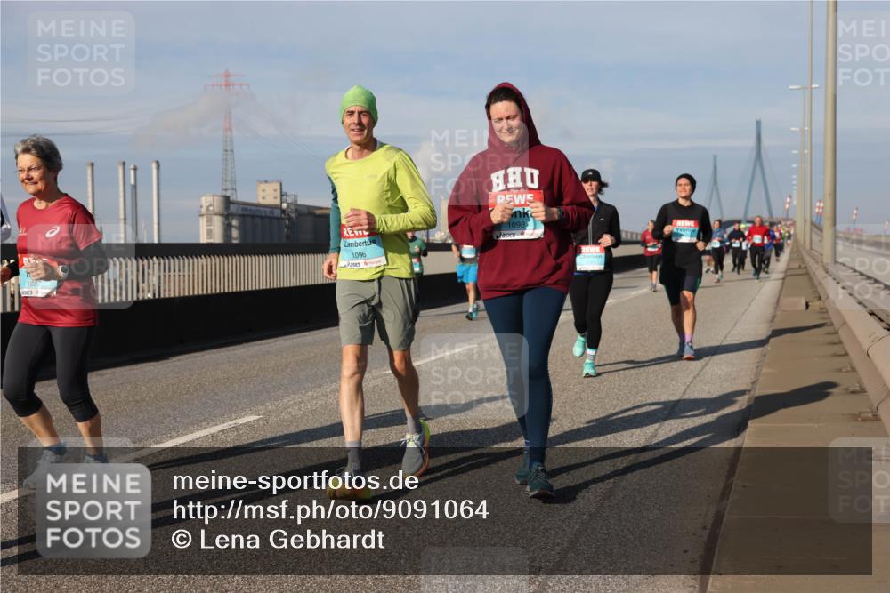 03.10.2025 - Köhlbrandbrückenlauf Lena Gebhardt http://msf.ph/oto/9091064 03.10.2025 10:07:50 Position 2 1097, 1096, 1098 meine-sportfotos.de