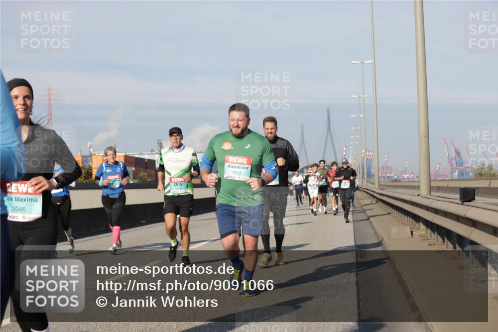 03.10.2025 - Köhlbrandbrückenlauf Jannik Wohlers http://msf.ph/oto/9091066 03.10.2025 09:59:17 Position 3 2046, 1213 meine-sportfotos.de