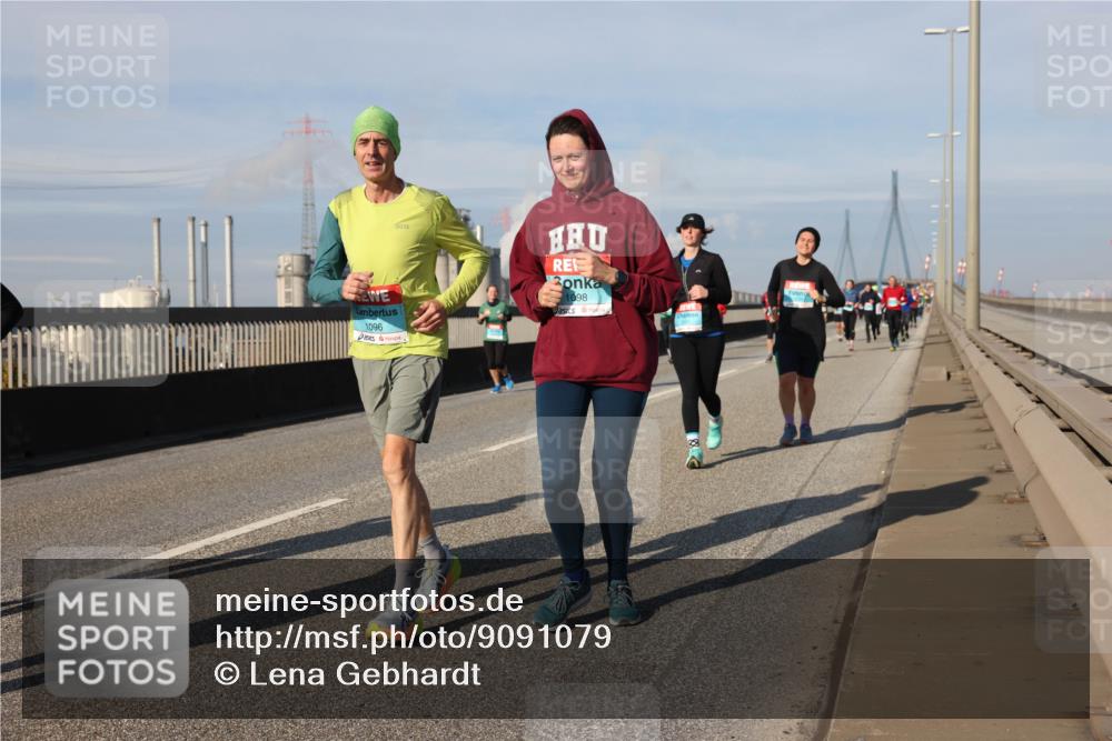 03.10.2025 - Köhlbrandbrückenlauf Lena Gebhardt http://msf.ph/oto/9091079 03.10.2025 10:07:50 Position 2 1096, 1098 meine-sportfotos.de