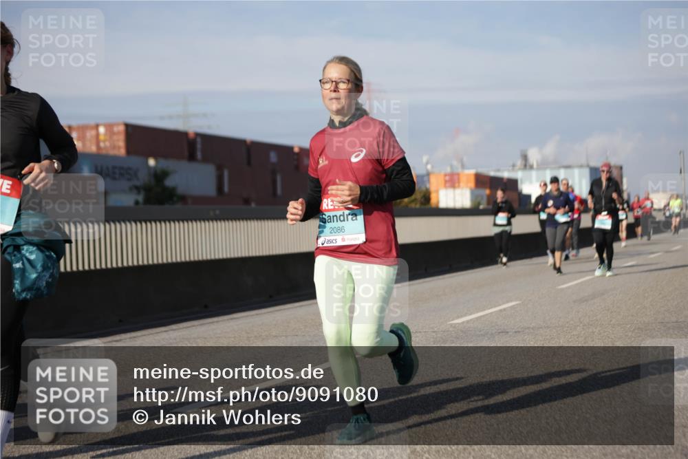 03.10.2025 - Köhlbrandbrückenlauf Jannik Wohlers http://msf.ph/oto/9091080 03.10.2025 10:10:47 Position 3 2086 meine-sportfotos.de
