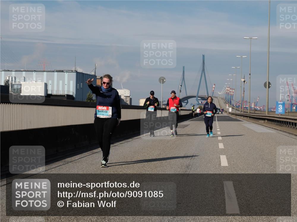 03.10.2025 - Köhlbrandbrückenlauf Fabian Wolf http://msf.ph/oto/9091085 03.10.2025 10:26:53 Position 3 2546, 3 meine-sportfotos.de