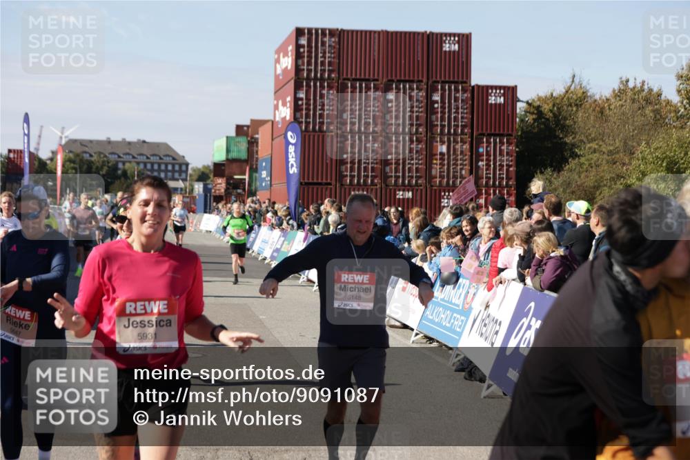03.10.2025 - Köhlbrandbrückenlauf Jannik Wohlers http://msf.ph/oto/9091087 03.10.2025 13:19:43 Ziel 4981, 5047, 5148, 5647, 5648, 5650, 5838, 5931, 5975, 6382, 6383, 6509, 6600, 6660, 6730 meine-sportfotos.de