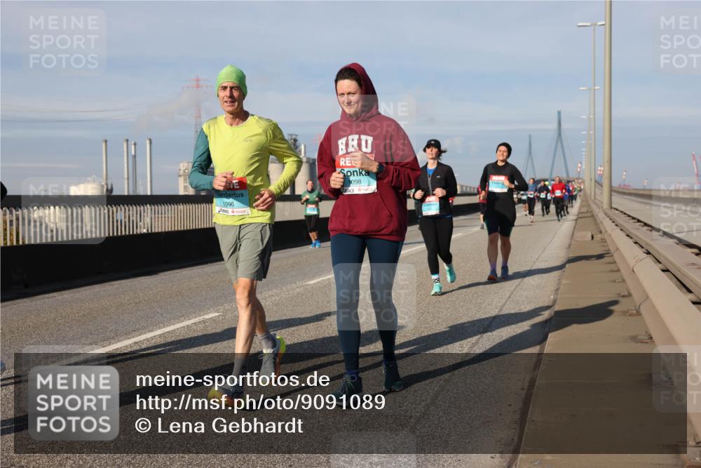 03.10.2025 - Köhlbrandbrückenlauf Lena Gebhardt http://msf.ph/oto/9091089 03.10.2025 10:07:50 Position 2 1096, 1098 meine-sportfotos.de