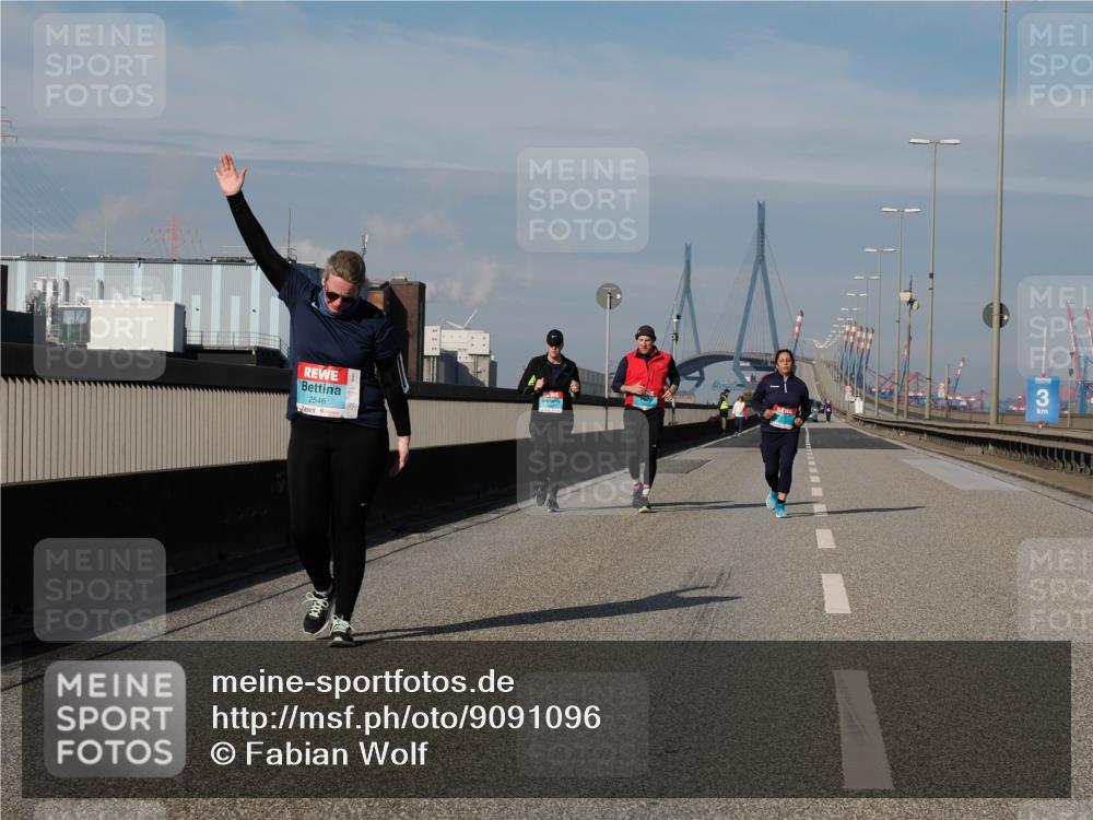 03.10.2025 - Köhlbrandbrückenlauf Fabian Wolf http://msf.ph/oto/9091096 03.10.2025 10:26:54 Position 3 2546, 3 meine-sportfotos.de