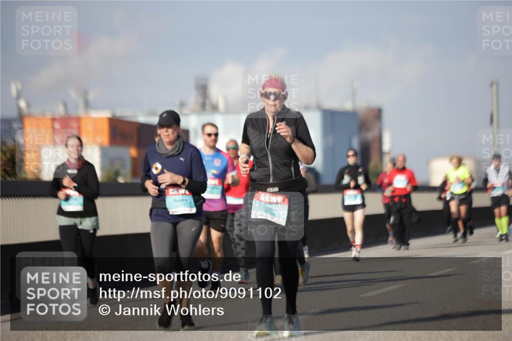03.10.2025 - Köhlbrandbrückenlauf Jannik Wohlers http://msf.ph/oto/9091102 03.10.2025 10:10:48 Position 3 3737, 3784 meine-sportfotos.de