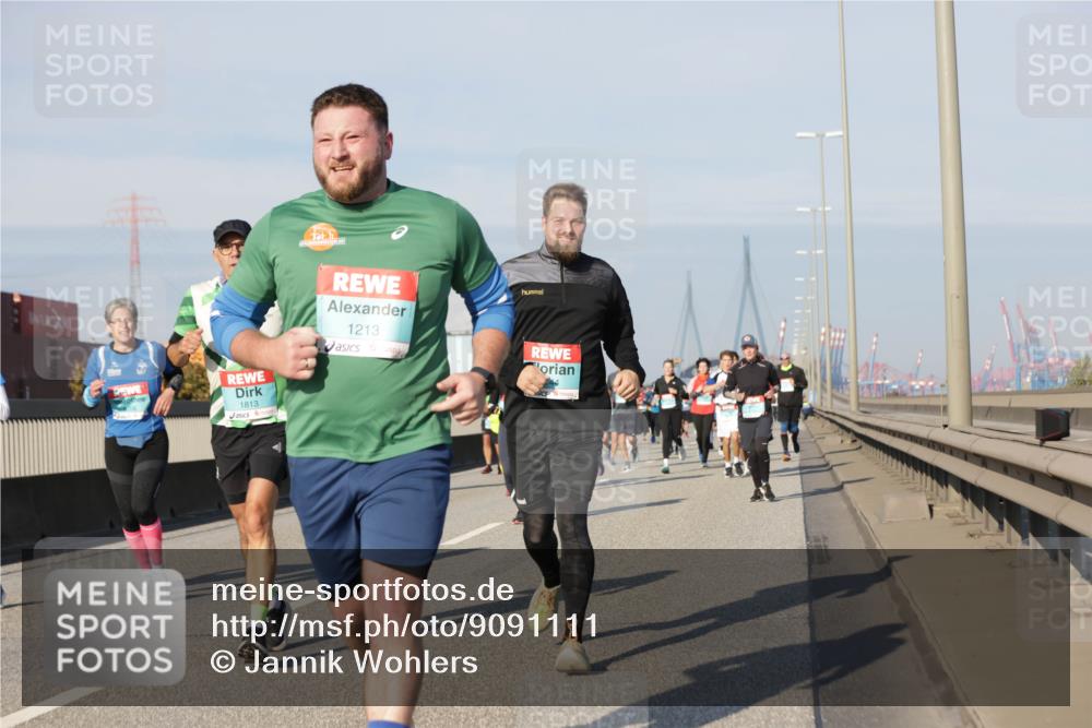 03.10.2025 - Köhlbrandbrückenlauf Jannik Wohlers http://msf.ph/oto/9091111 03.10.2025 09:59:18 Position 3 1813, 1213 meine-sportfotos.de