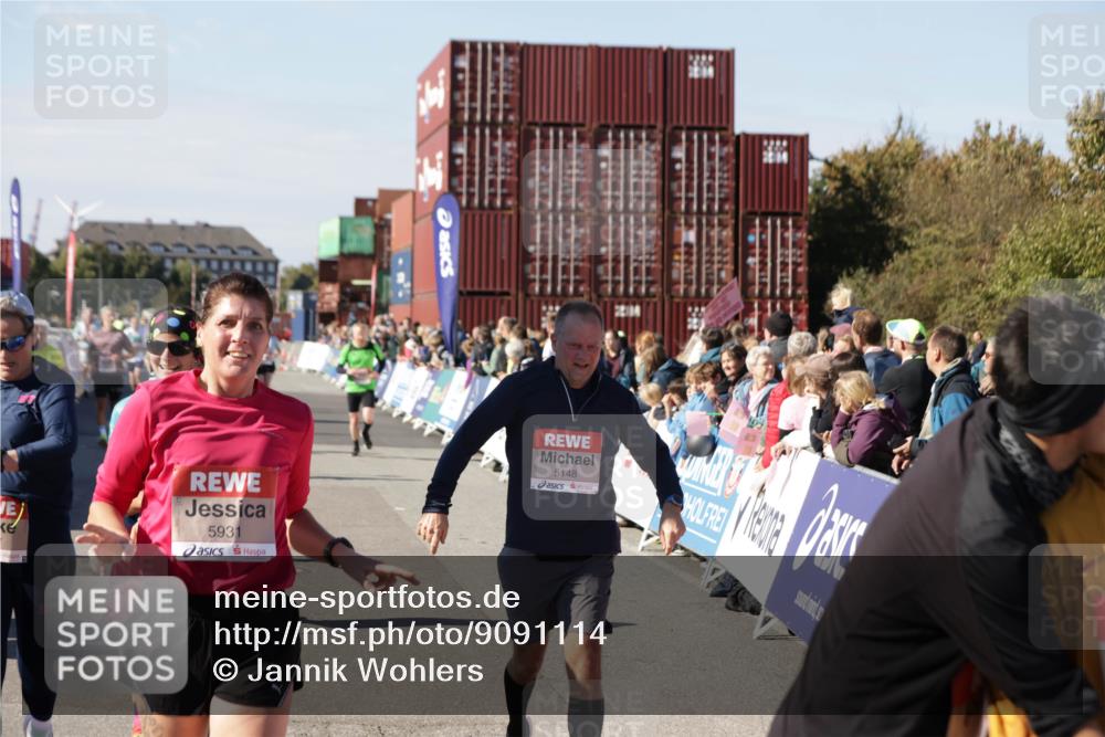 03.10.2025 - Köhlbrandbrückenlauf Jannik Wohlers http://msf.ph/oto/9091114 03.10.2025 13:19:44 Ziel 4376, 4539, 4981, 5047, 5059, 5148, 5647, 5648, 5650, 5704, 5838, 5931, 5975, 6382, 6383, 6509, 6600, 6660, 6730 meine-sportfotos.de