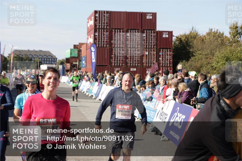 03.10.2025 - Köhlbrandbrückenlauf Jannik Wohlers http://msf.ph/oto/9091132 03.10.2025 13:19:44 Ziel 4376, 4539, 4981, 5047, 5059, 5148, 5647, 5648, 5650, 5704, 5838, 5931, 5975, 6382, 6383, 6509, 6600, 6660, 6730 meine-sportfotos.de