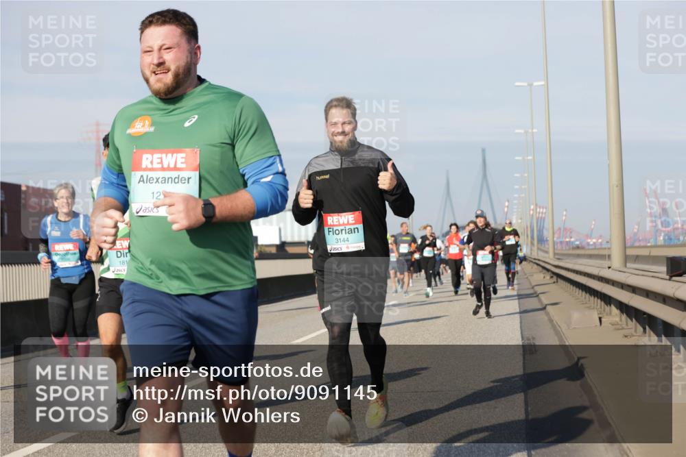 03.10.2025 - Köhlbrandbrückenlauf Jannik Wohlers http://msf.ph/oto/9091145 03.10.2025 09:59:18 Position 3 181, 12, 3144 meine-sportfotos.de