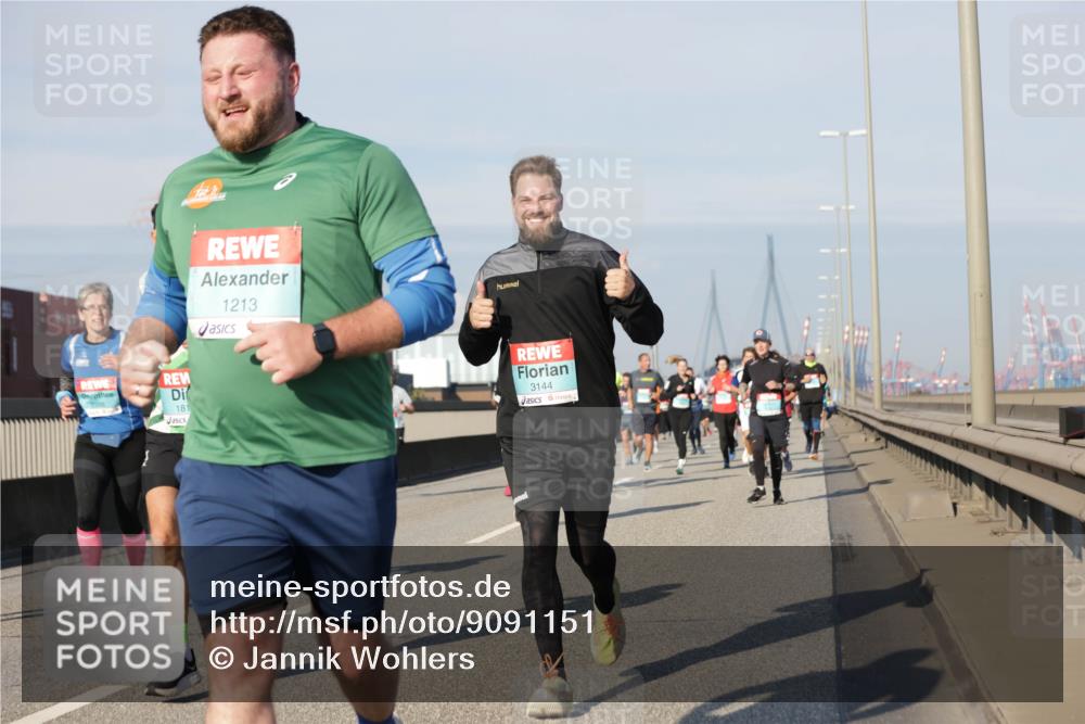 03.10.2025 - Köhlbrandbrückenlauf Jannik Wohlers http://msf.ph/oto/9091151 03.10.2025 09:59:18 Position 3 181, 1213, 3144 meine-sportfotos.de