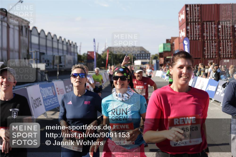 03.10.2025 - Köhlbrandbrückenlauf Jannik Wohlers http://msf.ph/oto/9091153 03.10.2025 13:19:44 Ziel 4376, 4539, 4981, 5047, 5059, 5148, 5647, 5648, 5650, 5704, 5838, 5931, 5975, 6382, 6383, 6509, 6600, 6660, 6730 meine-sportfotos.de