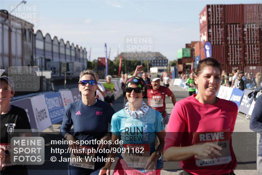 03.10.2025 - Köhlbrandbrückenlauf Jannik Wohlers http://msf.ph/oto/9091162 03.10.2025 13:19:44 Ziel 4376, 4539, 4981, 5047, 5059, 5148, 5647, 5648, 5650, 5704, 5838, 5931, 5975, 6382, 6383, 6509, 6600, 6660, 6730 meine-sportfotos.de