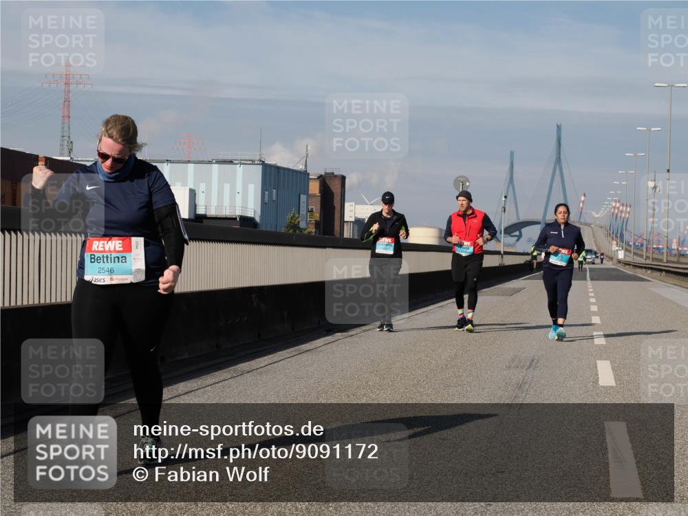 03.10.2025 - Köhlbrandbrückenlauf Fabian Wolf http://msf.ph/oto/9091172 03.10.2025 10:26:56 Position 3 2546 meine-sportfotos.de