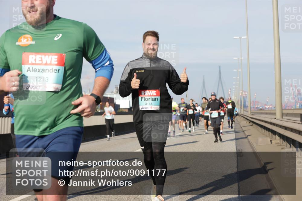 03.10.2025 - Köhlbrandbrückenlauf Jannik Wohlers http://msf.ph/oto/9091177 03.10.2025 09:59:19 Position 3 1213, 3144 meine-sportfotos.de
