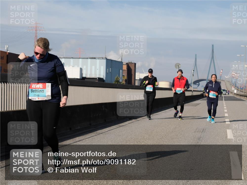 03.10.2025 - Köhlbrandbrückenlauf Fabian Wolf http://msf.ph/oto/9091182 03.10.2025 10:26:56 Position 3 2546 meine-sportfotos.de