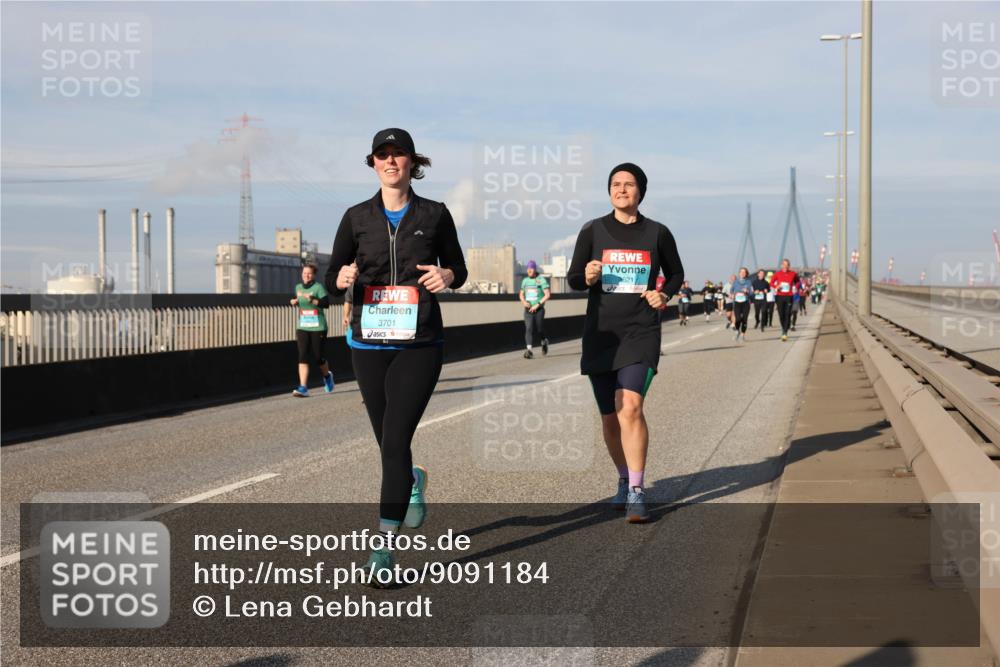 03.10.2025 - Köhlbrandbrückenlauf Lena Gebhardt http://msf.ph/oto/9091184 03.10.2025 10:07:52 Position 2 3701, 2621 meine-sportfotos.de
