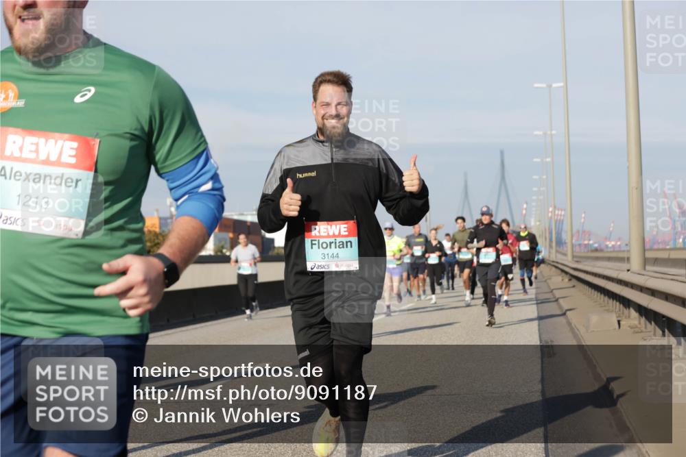 03.10.2025 - Köhlbrandbrückenlauf Jannik Wohlers http://msf.ph/oto/9091187 03.10.2025 09:59:19 Position 3 44, 1213, 3144 meine-sportfotos.de