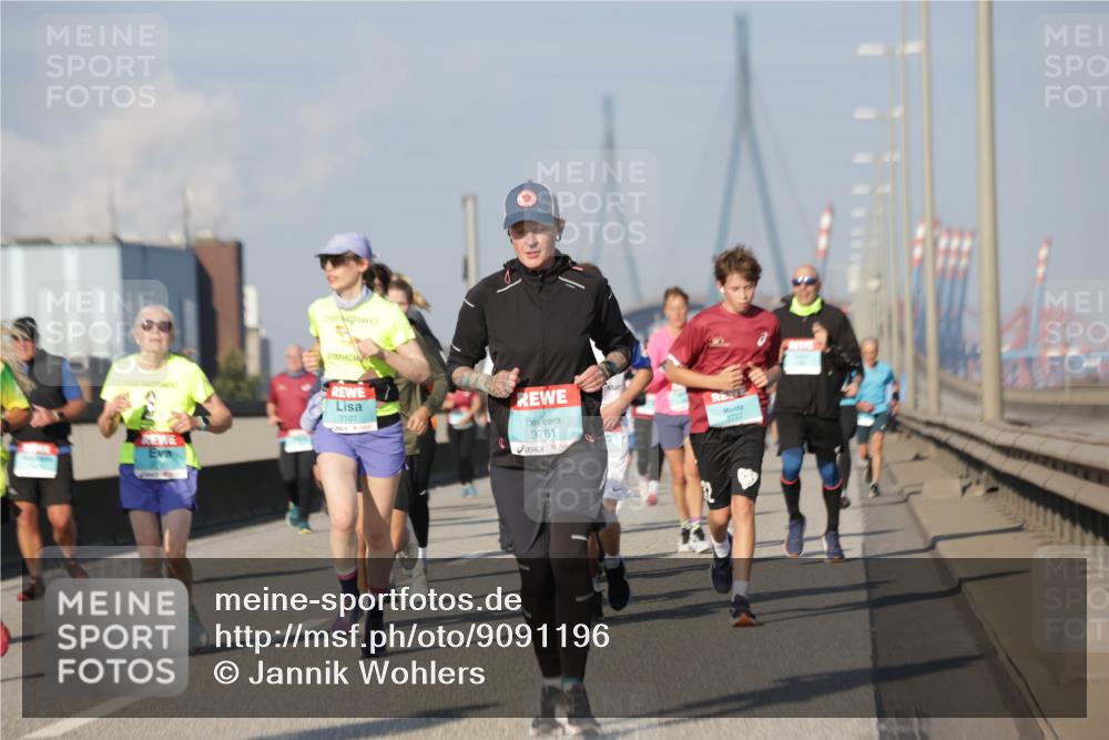 03.10.2025 - Köhlbrandbrückenlauf Jannik Wohlers http://msf.ph/oto/9091196 03.10.2025 09:59:20 Position 3 3107, 3761, 3727 meine-sportfotos.de
