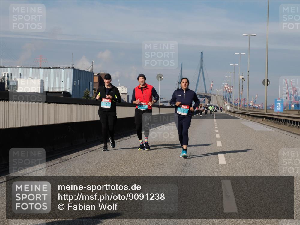 03.10.2025 - Köhlbrandbrückenlauf Fabian Wolf http://msf.ph/oto/9091238 03.10.2025 10:26:58 Position 3  meine-sportfotos.de