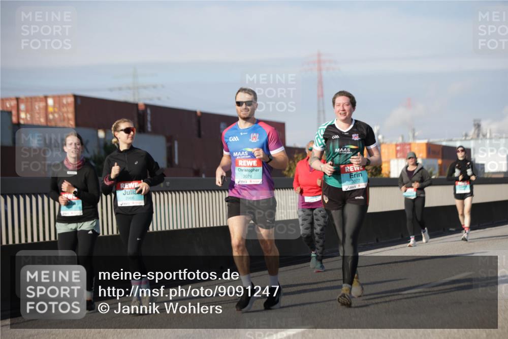 03.10.2025 - Köhlbrandbrückenlauf Jannik Wohlers http://msf.ph/oto/9091247 03.10.2025 10:10:54 Position 3 2966, 3076, 3077 meine-sportfotos.de