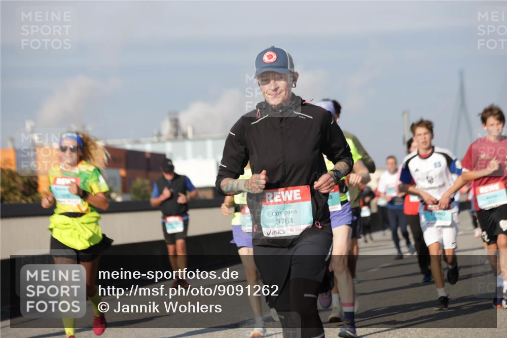 03.10.2025 - Köhlbrandbrückenlauf Jannik Wohlers http://msf.ph/oto/9091262 03.10.2025 09:59:22 Position 3 3761 meine-sportfotos.de