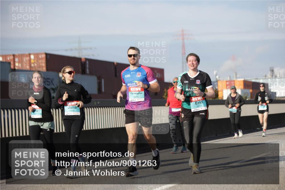 03.10.2025 - Köhlbrandbrückenlauf Jannik Wohlers http://msf.ph/oto/9091263 03.10.2025 10:10:54 Position 3 2966, 3076, 3077 meine-sportfotos.de