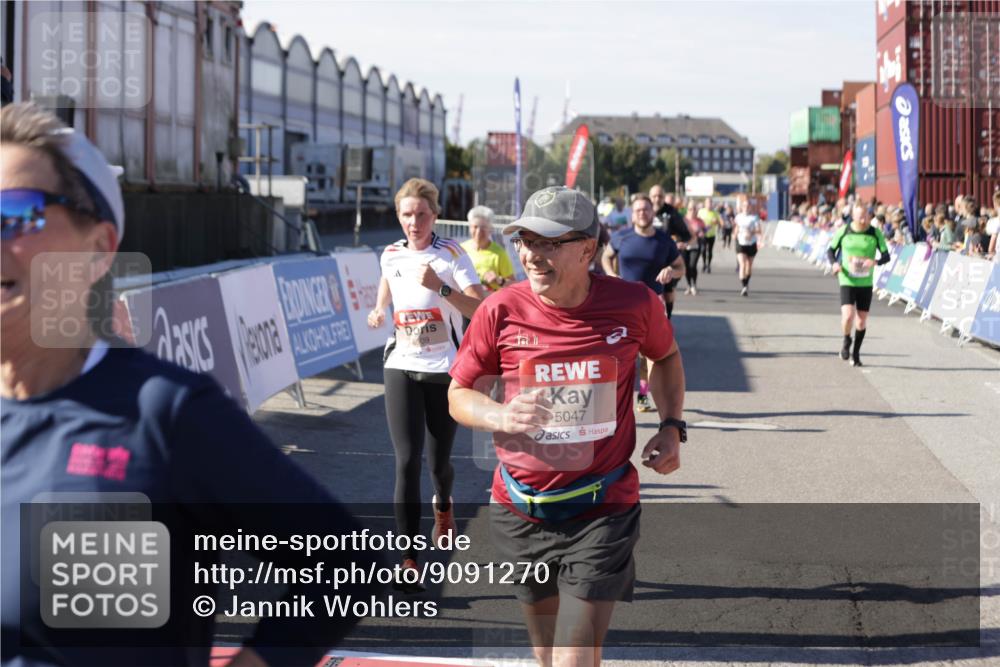 03.10.2025 - Köhlbrandbrückenlauf Jannik Wohlers http://msf.ph/oto/9091270 03.10.2025 13:19:46 Ziel 4376, 4539, 4981, 5047, 5059, 5148, 5647, 5648, 5650, 5704, 5838, 5931, 5975, 6382, 6383, 6509, 6600, 6660, 6730 meine-sportfotos.de