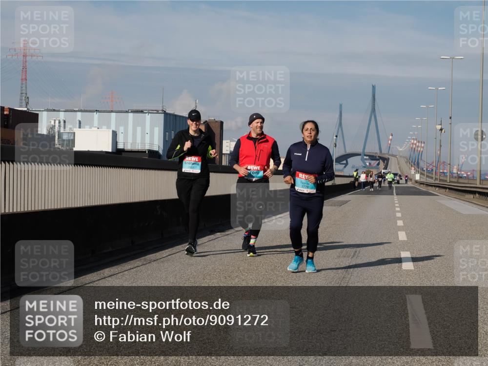 03.10.2025 - Köhlbrandbrückenlauf Fabian Wolf http://msf.ph/oto/9091272 03.10.2025 10:26:59 Position 3 2607, 3776 meine-sportfotos.de