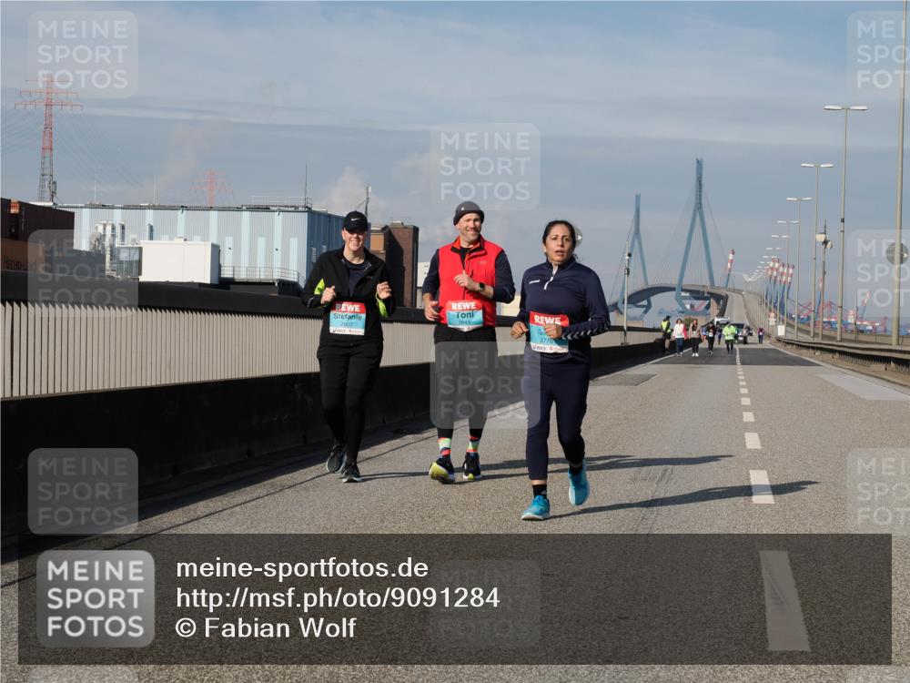 03.10.2025 - Köhlbrandbrückenlauf Fabian Wolf http://msf.ph/oto/9091284 03.10.2025 10:27:00 Position 3 2607, 3776 meine-sportfotos.de