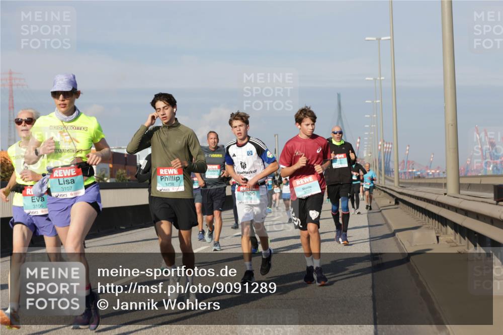 03.10.2025 - Köhlbrandbrückenlauf Jannik Wohlers http://msf.ph/oto/9091289 03.10.2025 09:59:24 Position 3 3106, 3107, 1738, 2878, 3727 meine-sportfotos.de