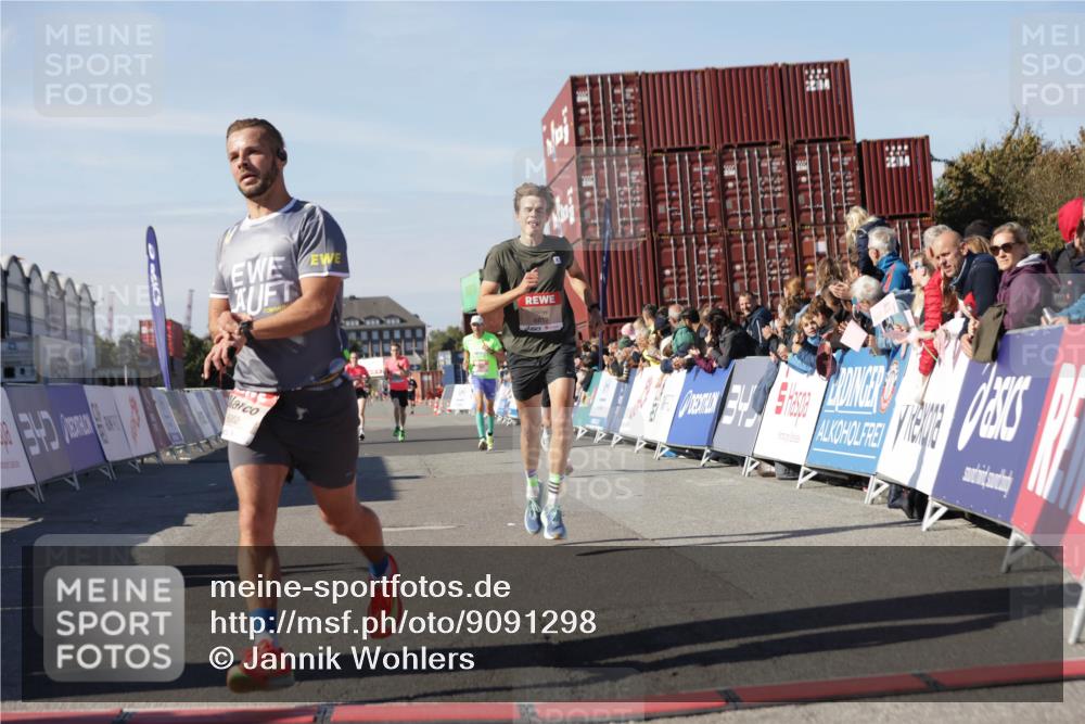 03.10.2025 - Köhlbrandbrückenlauf Jannik Wohlers http://msf.ph/oto/9091298 03.10.2025 12:53:57 Ziel 4030, 4088, 5947, 6002, 6085, 6422, 6817 meine-sportfotos.de