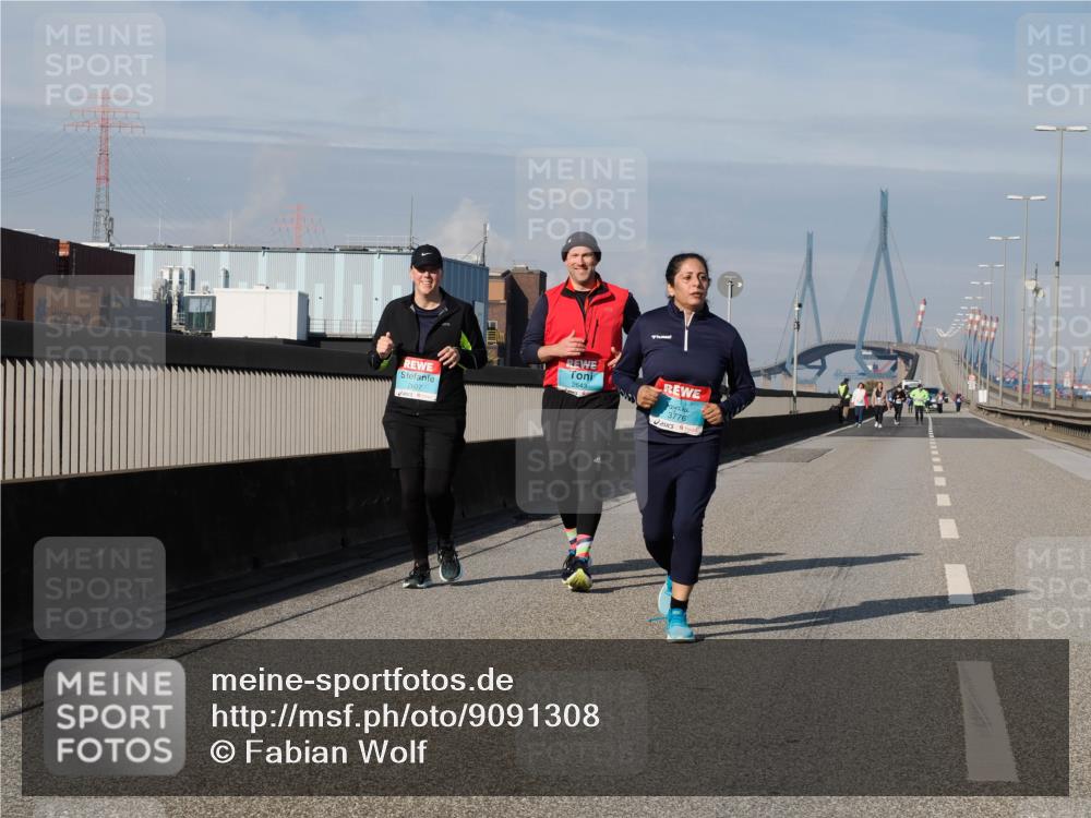 03.10.2025 - Köhlbrandbrückenlauf Fabian Wolf http://msf.ph/oto/9091308 03.10.2025 10:27:00 Position 3  meine-sportfotos.de