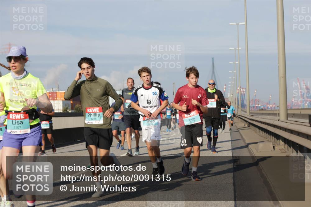 03.10.2025 - Köhlbrandbrückenlauf Jannik Wohlers http://msf.ph/oto/9091315 03.10.2025 09:59:25 Position 3 3107, 1738, 2878, 3727 meine-sportfotos.de