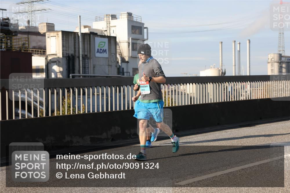 03.10.2025 - Köhlbrandbrückenlauf Lena Gebhardt http://msf.ph/oto/9091324 03.10.2025 10:07:55 Position 2 1, 2863 meine-sportfotos.de